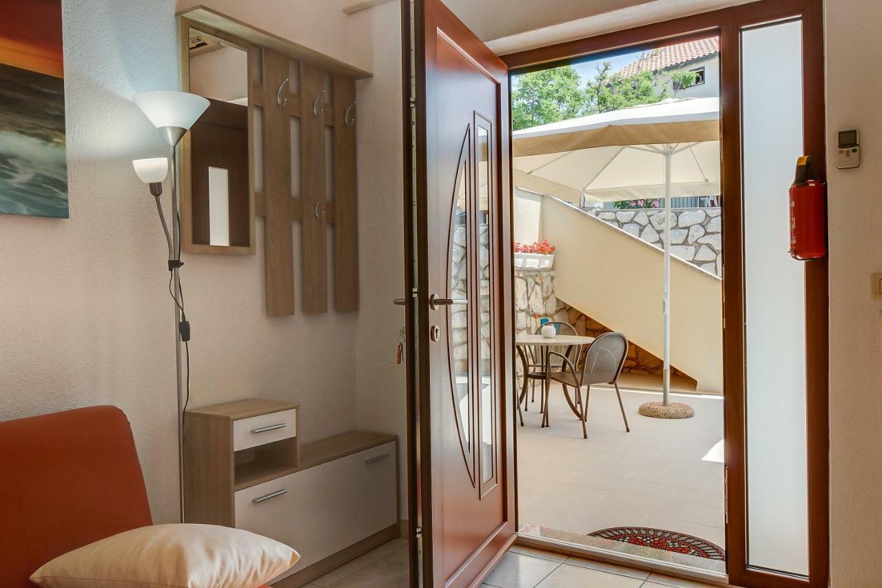 Apartments Eva Cres Kültér fotó