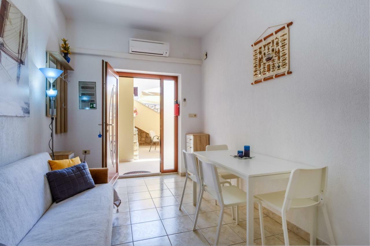Apartments Eva Cres Kültér fotó