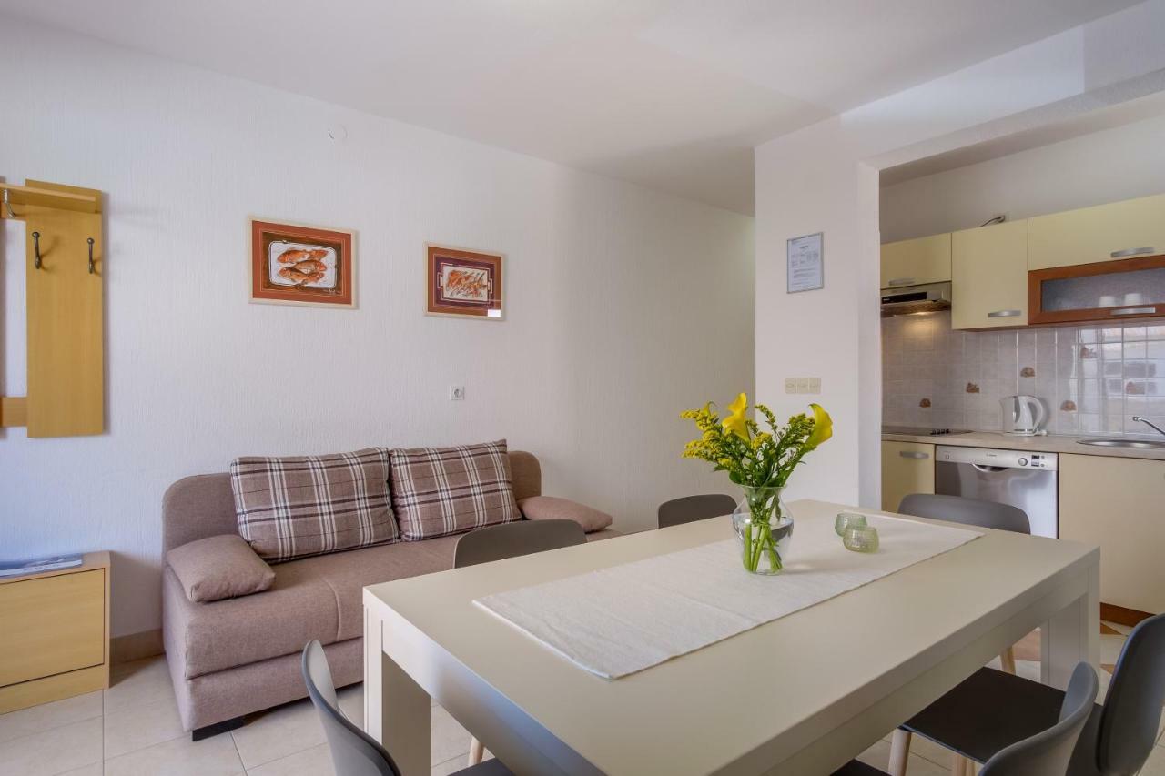 Apartments Eva Cres Kültér fotó