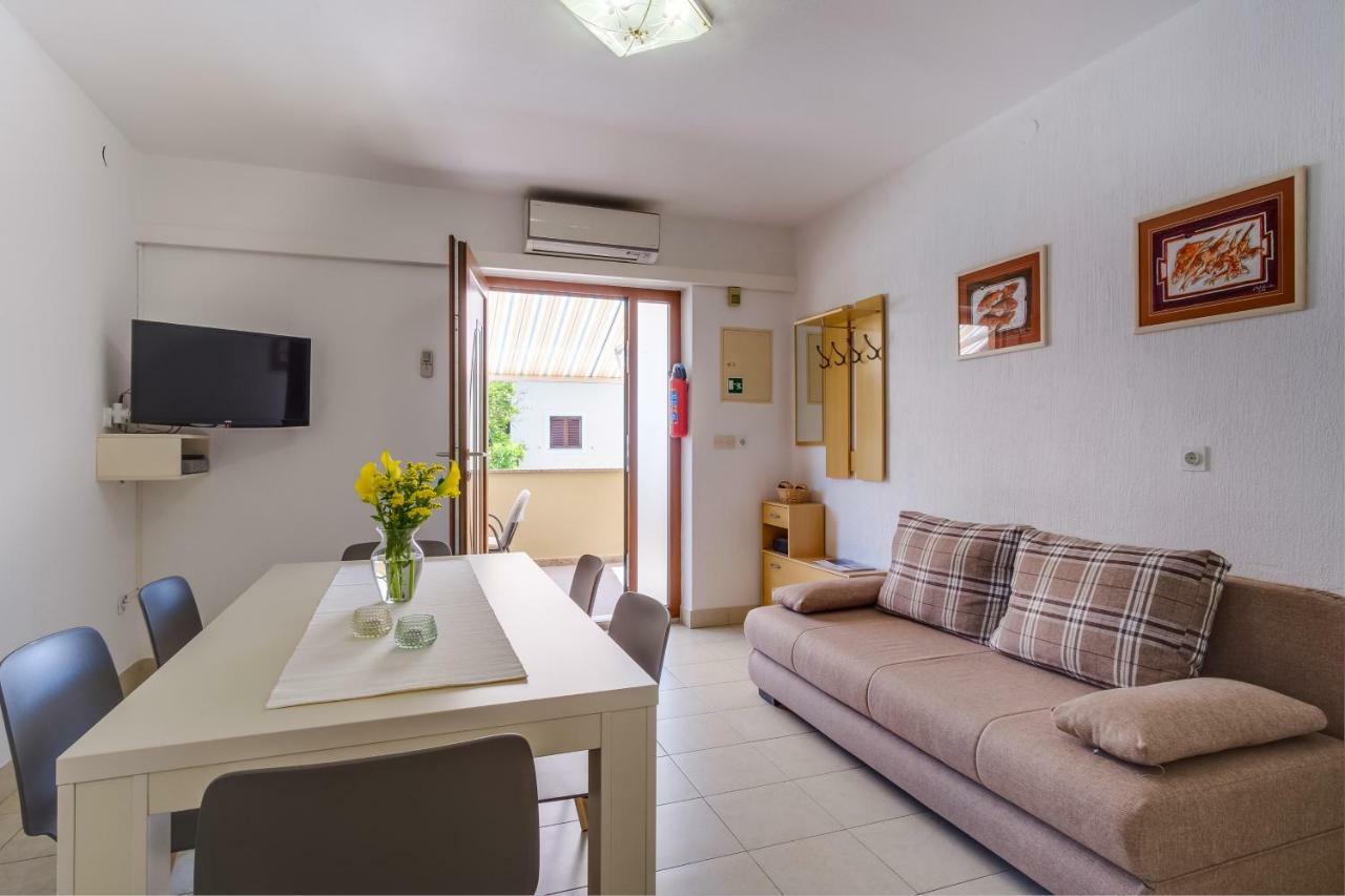Apartments Eva Cres Kültér fotó